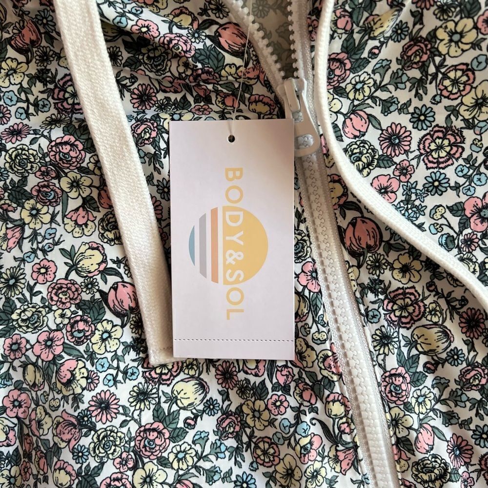 CottageCore Women’s Body & Sol Floral Lightweight Jacket - Picture 3 of 7